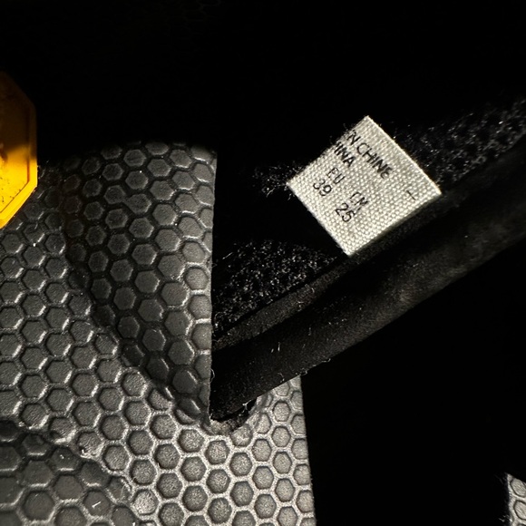 SOLD - Lanvin Fringe Sandal - Picture 4 of 6